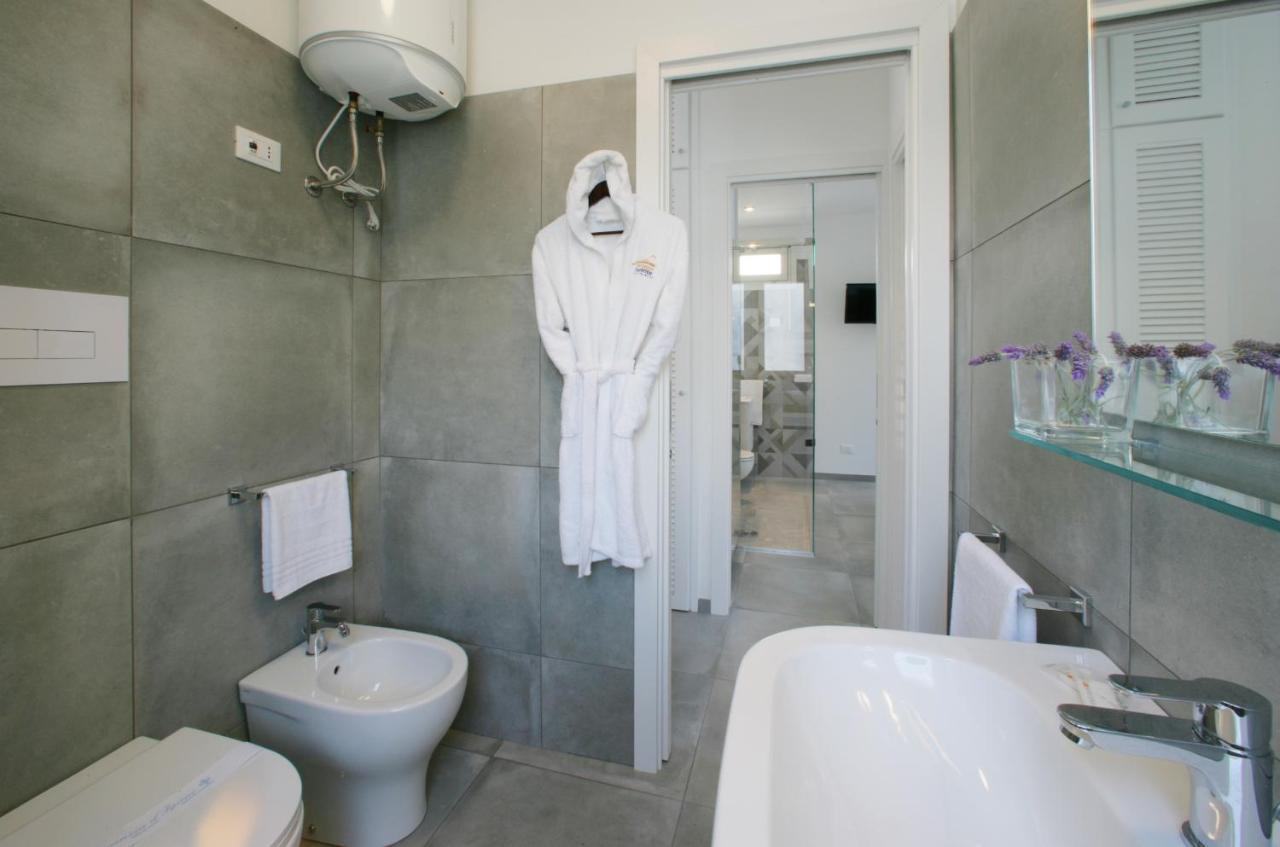 Itaca E Medea - Appartamenti Con Idromassaggio In Terrazza San Vito Lo Capo Exterior foto